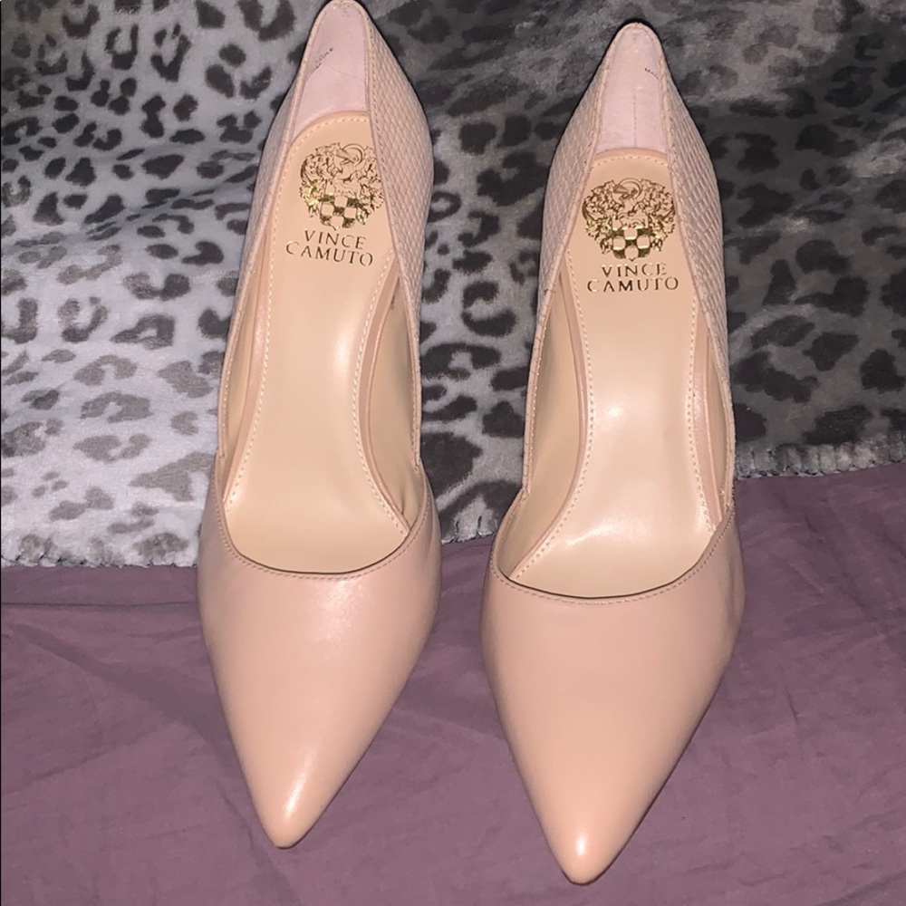 Heels size 9.5 Vince campito never worn before